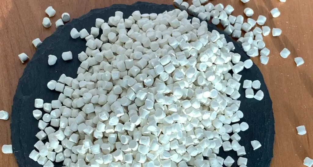 feedstockwhite scaled